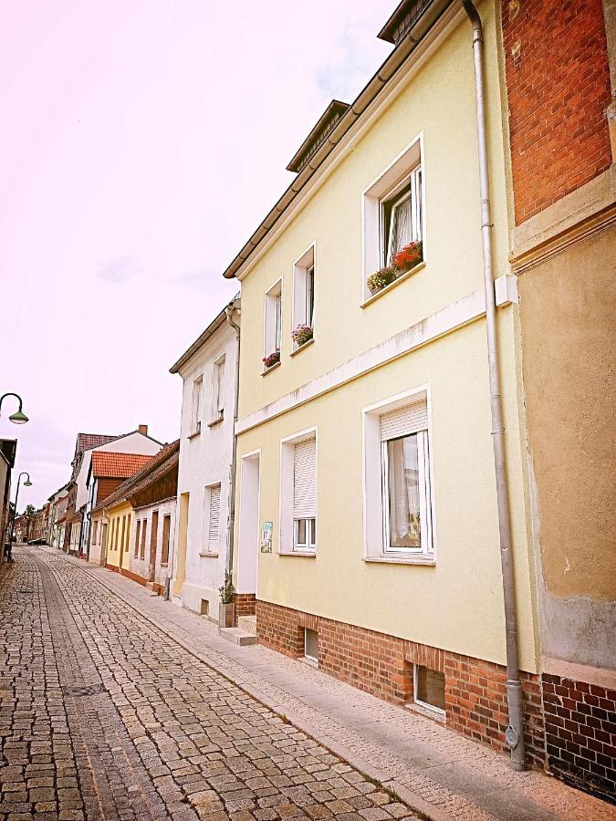 Turmblick-Gaestequartier-Coswig-Hier-Erwartet-Sie-Individueller-Service-Im-Herzen-Der-Altstadt คอสวิช ภายนอก รูปภาพ
